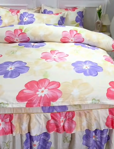 91家纺网 家纺一手货源 找家纺 小雨家纺 2026新款芦荟棉床裙四件套 甜梦-莲