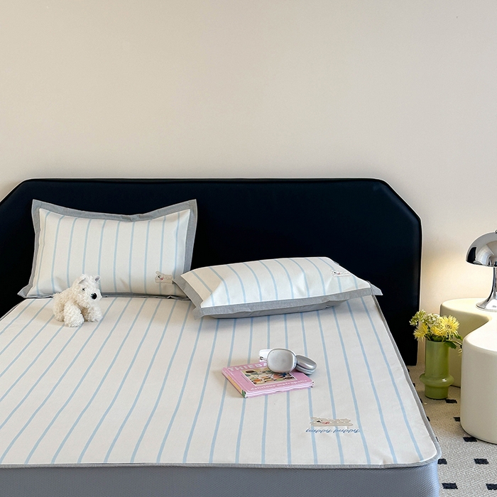 91家纺网 家纺一手货源 找家纺 昔可家纺 2024新款数码印花刺绣床笠款冰丝席 开心蝴蝶结狗