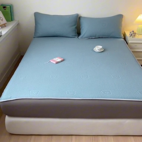 91家纺网 家纺一手货源 找家纺 吉象家纺 2024新款凉豆豆凉感软席凉席 小熊蓝