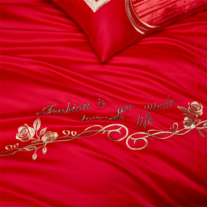 91家纺网 家纺一手货源 找家纺 高大尚婚庆馆 2025新款60s长绒棉轻奢（床裙款）婚庆四件套 真爱相随（金）