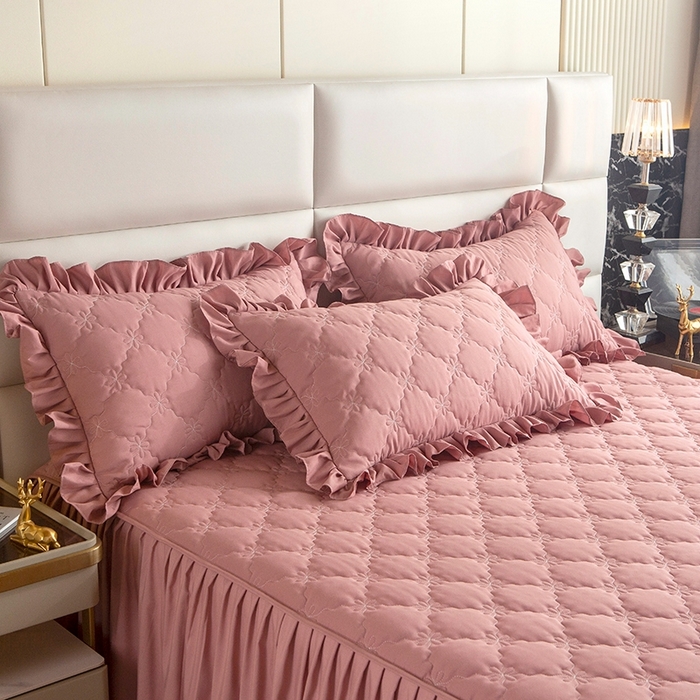 91家纺网 家纺一手货源 找家纺 忘忧草 2024新款亲肤磨毛夹棉床裙 佳人-豆沙红