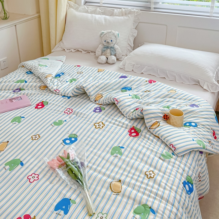 91家纺网 家纺一手货源 找家纺 吉祥家纺 2024新款凉感丝印花夏被 三色字母