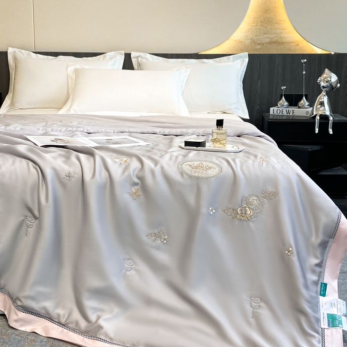 91家纺网 家纺一手货源 找家纺 （总）歌历斯家纺 2024新款亲肤舒适60S天丝简约款夏被 