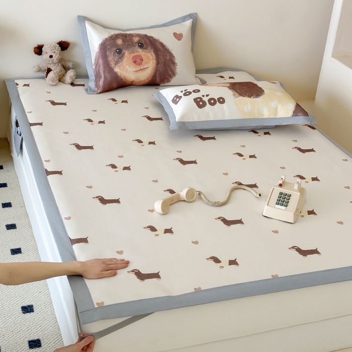 91家纺网 家纺一手货源 找家纺 圆岛 2024新款A类900D萌宠系列冰丝养生席 腊肠小狗