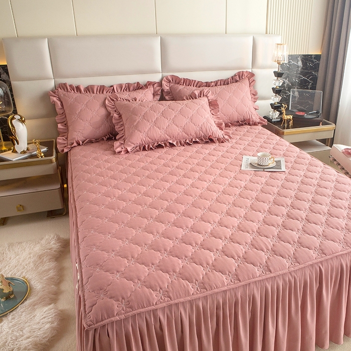 91家纺网 家纺一手货源 找家纺 忘忧草 2024新款亲肤磨毛夹棉床裙 佳人-豆沙红