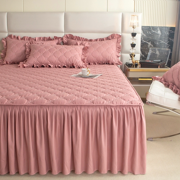 91家纺网 家纺一手货源 找家纺 忘忧草 2024新款亲肤磨毛夹棉床裙 佳人-豆沙红