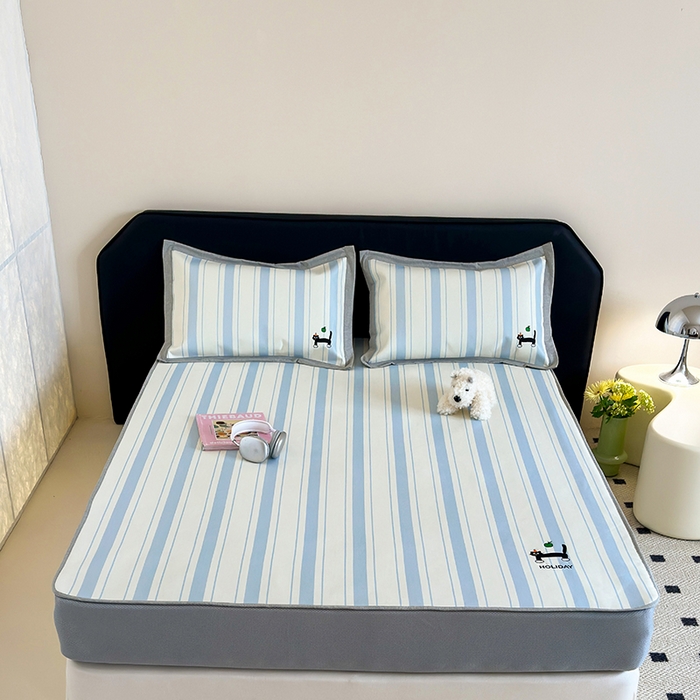 91家纺网 家纺一手货源 找家纺 昔可家纺 2024新款数码印花刺绣床笠款冰丝席 条纹黑猫