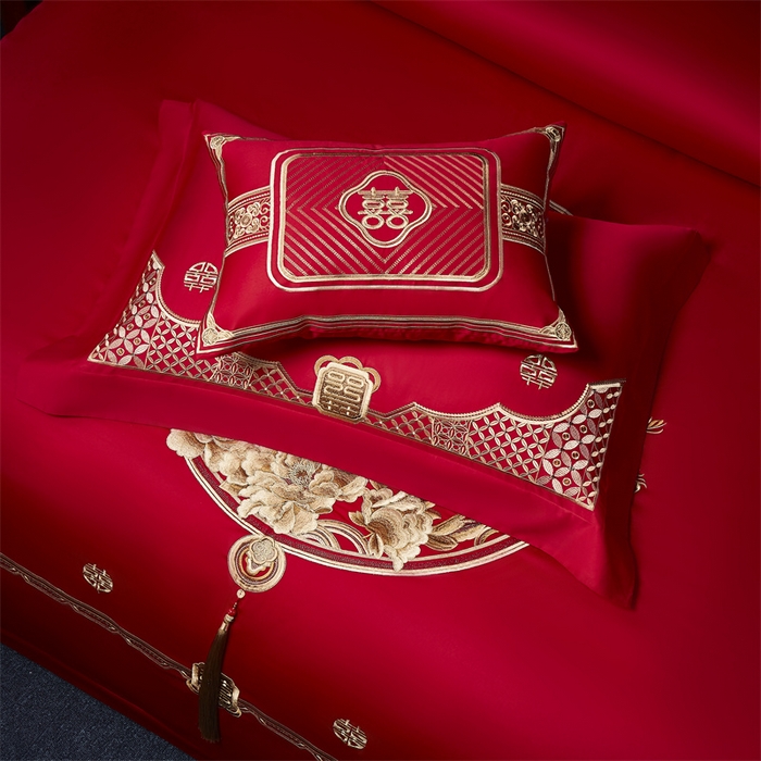 91家纺网 家纺一手货源 找家纺 高大尚婚庆馆 2025新款60s长绒棉轻奢（床裙款）婚庆四件套 美满团圆（金）