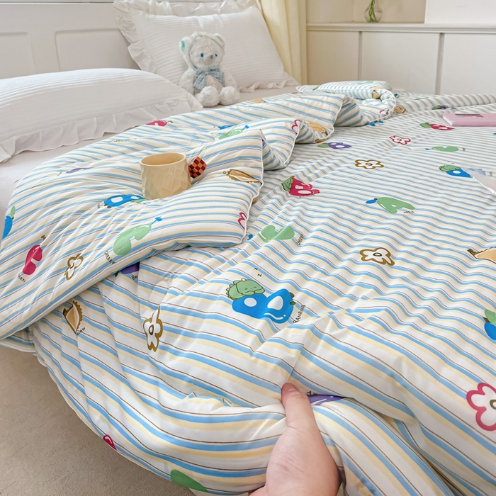 91家纺网 家纺一手货源 找家纺 吉祥家纺 2024新款凉感丝印花夏被 三色字母