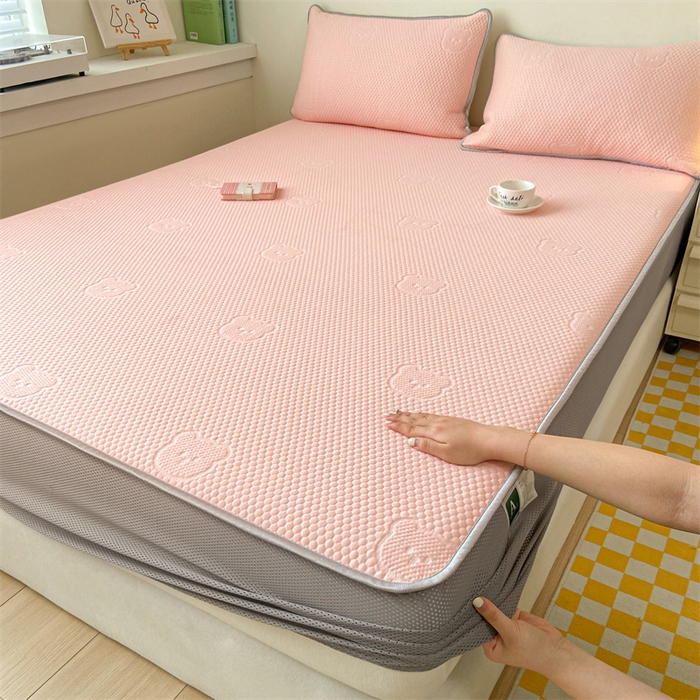 91家纺网 家纺一手货源 找家纺 吉象家纺 2024新款凉豆豆凉感软席凉席 小熊粉