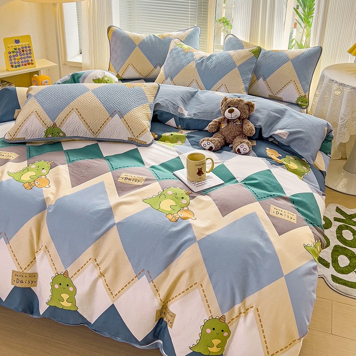 91家纺网 家纺一手货源 找家纺 羽爱家纺 2025新款A类双面全棉印花床盖套件 菱形恐龙