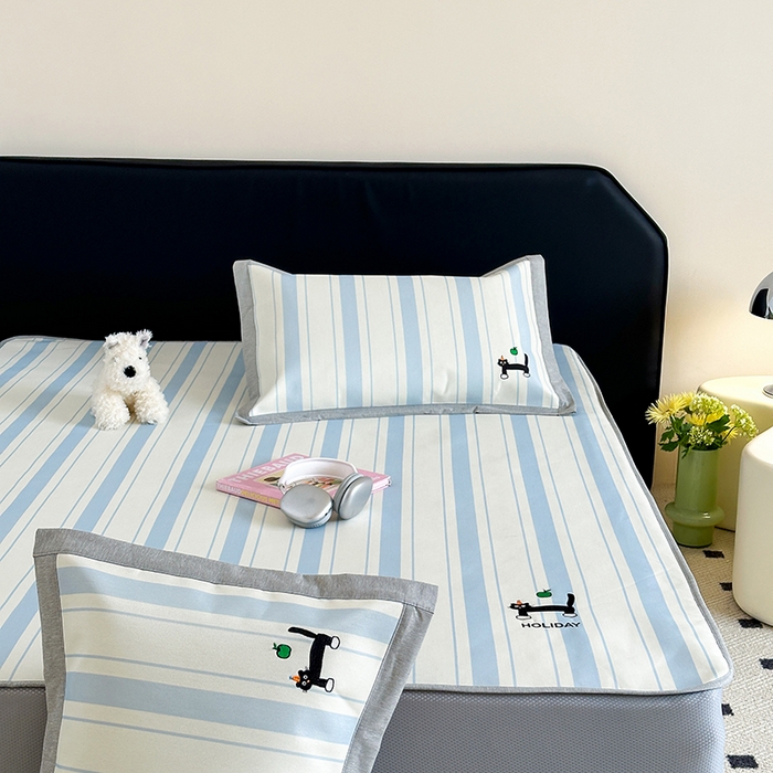 91家纺网 家纺一手货源 找家纺 昔可家纺 2024新款数码印花刺绣床笠款冰丝席 条纹黑猫