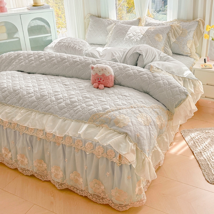 91家纺网 家纺一手货源 找家纺 罗艺轩 2024新款公主风水洗棉夹棉床裙款四件套-浪漫满屋床 浪漫满屋-迷雾灰