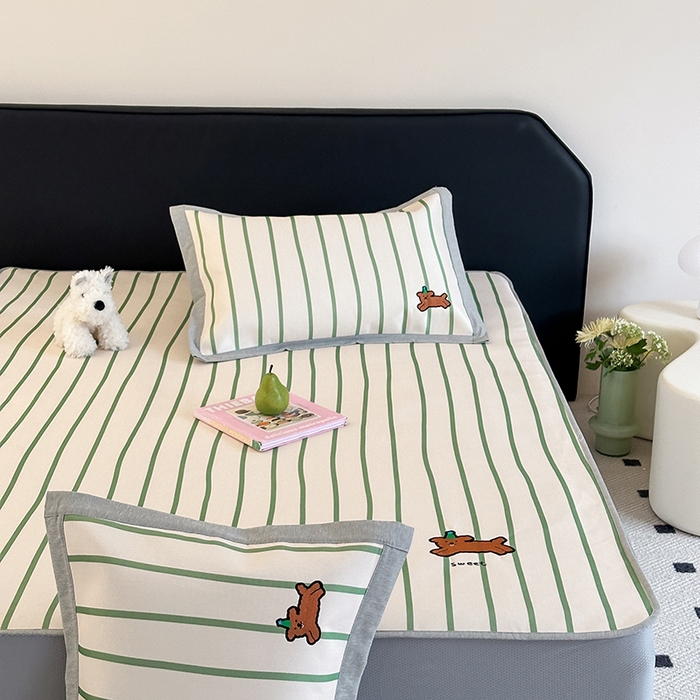 91家纺网 家纺一手货源 找家纺 昔可家纺 2024新款数码印花刺绣床笠款冰丝席 圣诞狗狗