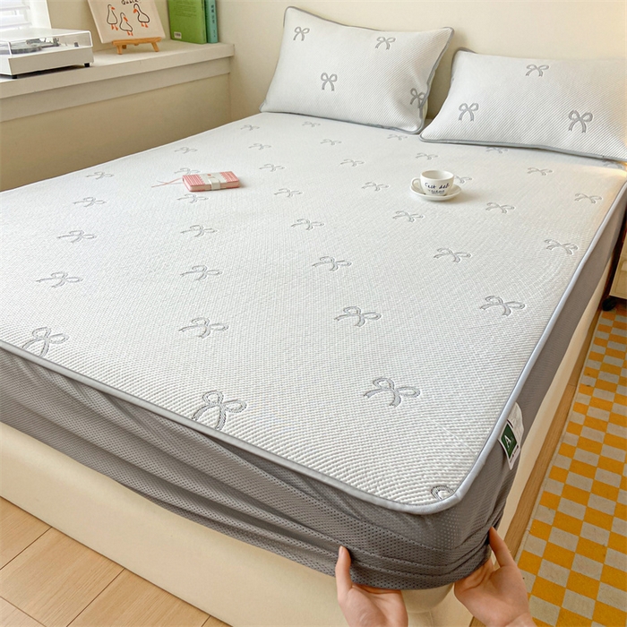 91家纺网 家纺一手货源 找家纺 吉象家纺 2024新款凉豆豆凉感软席凉席 灰色蝴蝶结