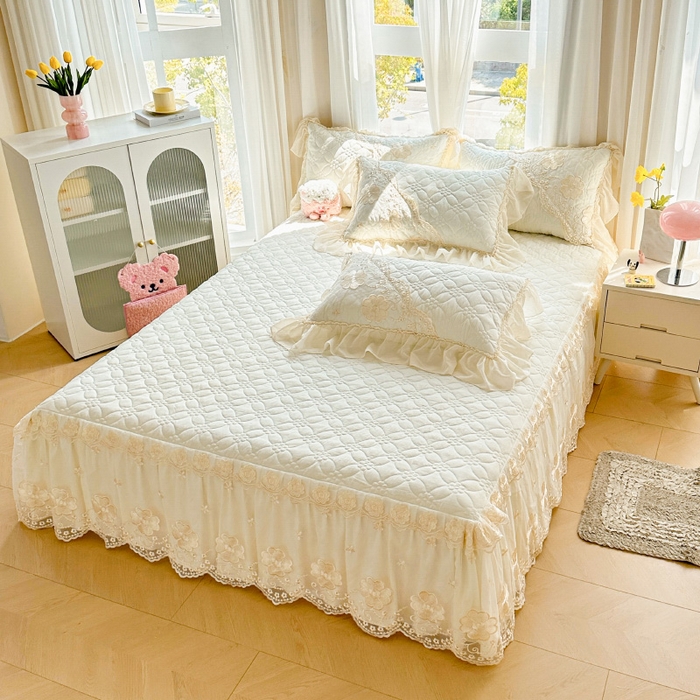 91家纺网 家纺一手货源 找家纺 罗艺轩 2024新款公主风水洗棉夹棉单床裙-浪漫满屋床 浪漫满屋-牛乳白