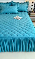 91家纺网 家纺一手货源 找家纺 忘忧草 2024新款亲肤磨毛夹棉床裙 佳人-祖母绿