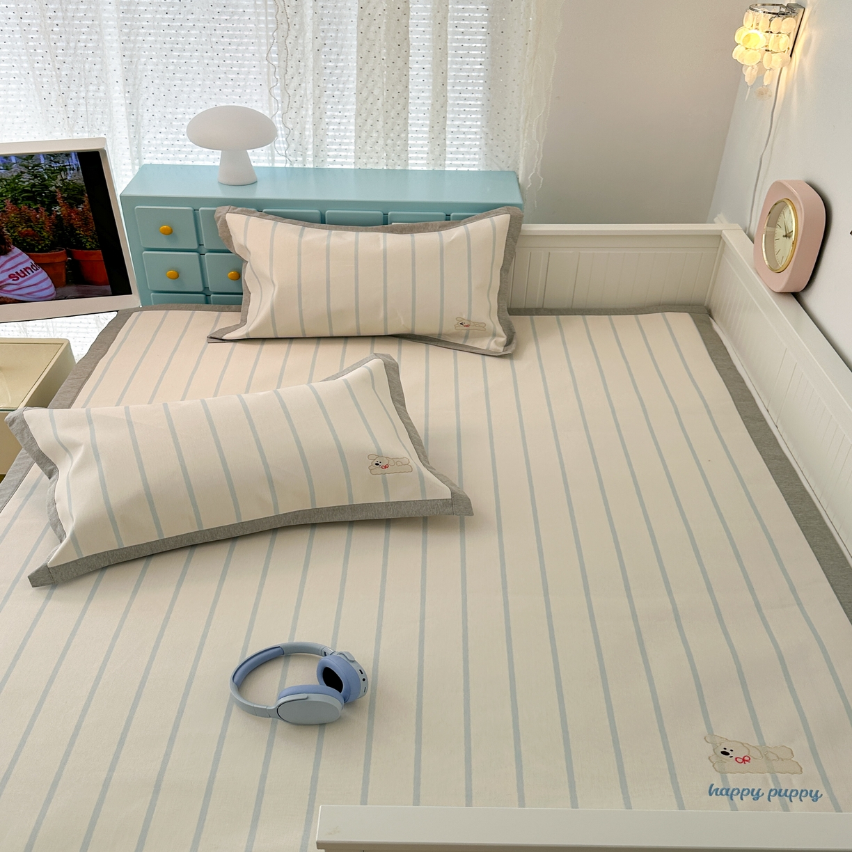 91家纺网 家纺一手货源 找家纺 昔可家纺 2024新款印花绣花冰丝席平席款 开心蝴蝶结狗