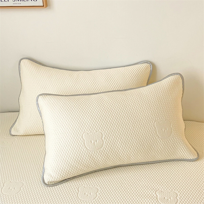 91家纺网 家纺一手货源 找家纺 吉象家纺 2024新款凉豆豆凉感软席凉席 小熊象牙白