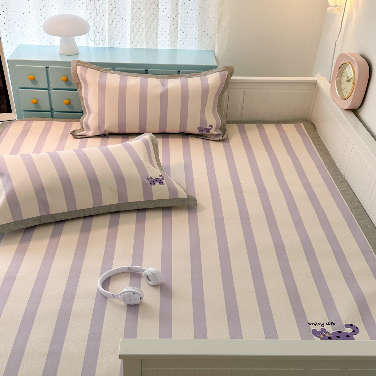 91家纺网 家纺一手货源 找家纺 昔可家纺 2024新款印花绣花冰丝席平席款 波点紫猫