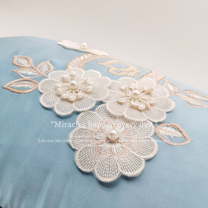 91家纺网 家纺一手货源 找家纺 （总）澜屿 24款禅丝高精密珍珠花朵小腰枕