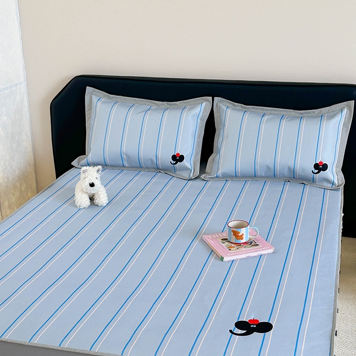 91家纺网 家纺一手货源 找家纺 昔可家纺 2024新款数码印花刺绣床笠款冰丝席 蓝条小象