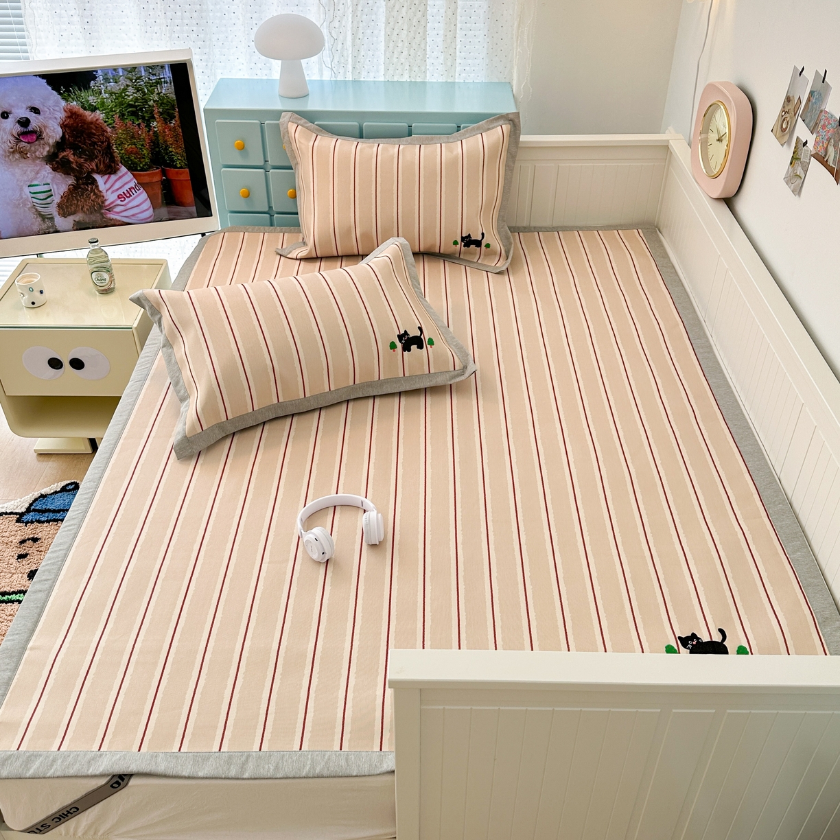 91家纺网 家纺一手货源 找家纺 昔可家纺 2024新款印花绣花冰丝席平席款 条纹猫咪