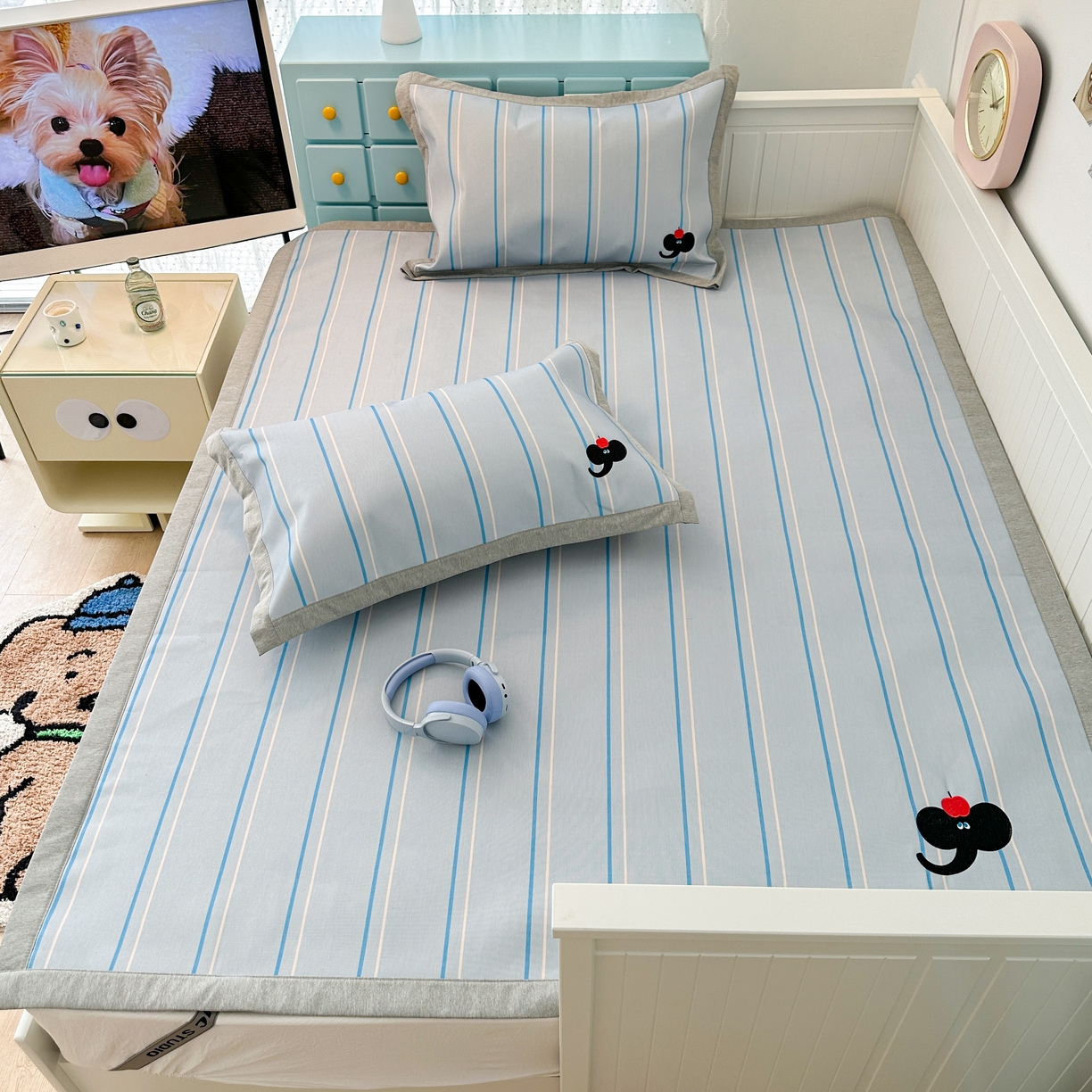 91家纺网 家纺一手货源 找家纺 昔可家纺 2024新款印花绣花冰丝席平席款 蓝条小象