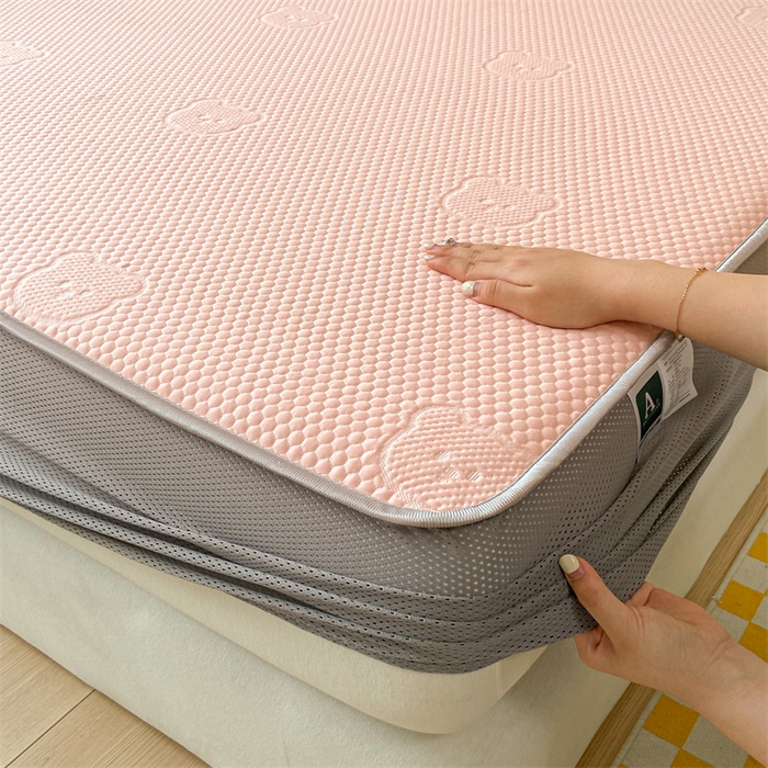 91家纺网 家纺一手货源 找家纺 吉象家纺 2024新款凉豆豆凉感软席凉席 小熊粉