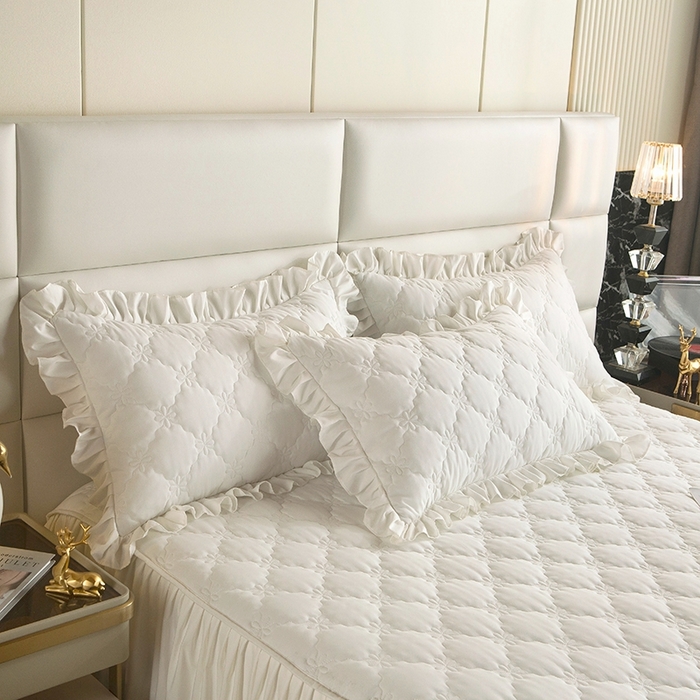 91家纺网 家纺一手货源 找家纺 忘忧草 2024新款亲肤磨毛夹棉床裙 佳人-公主白