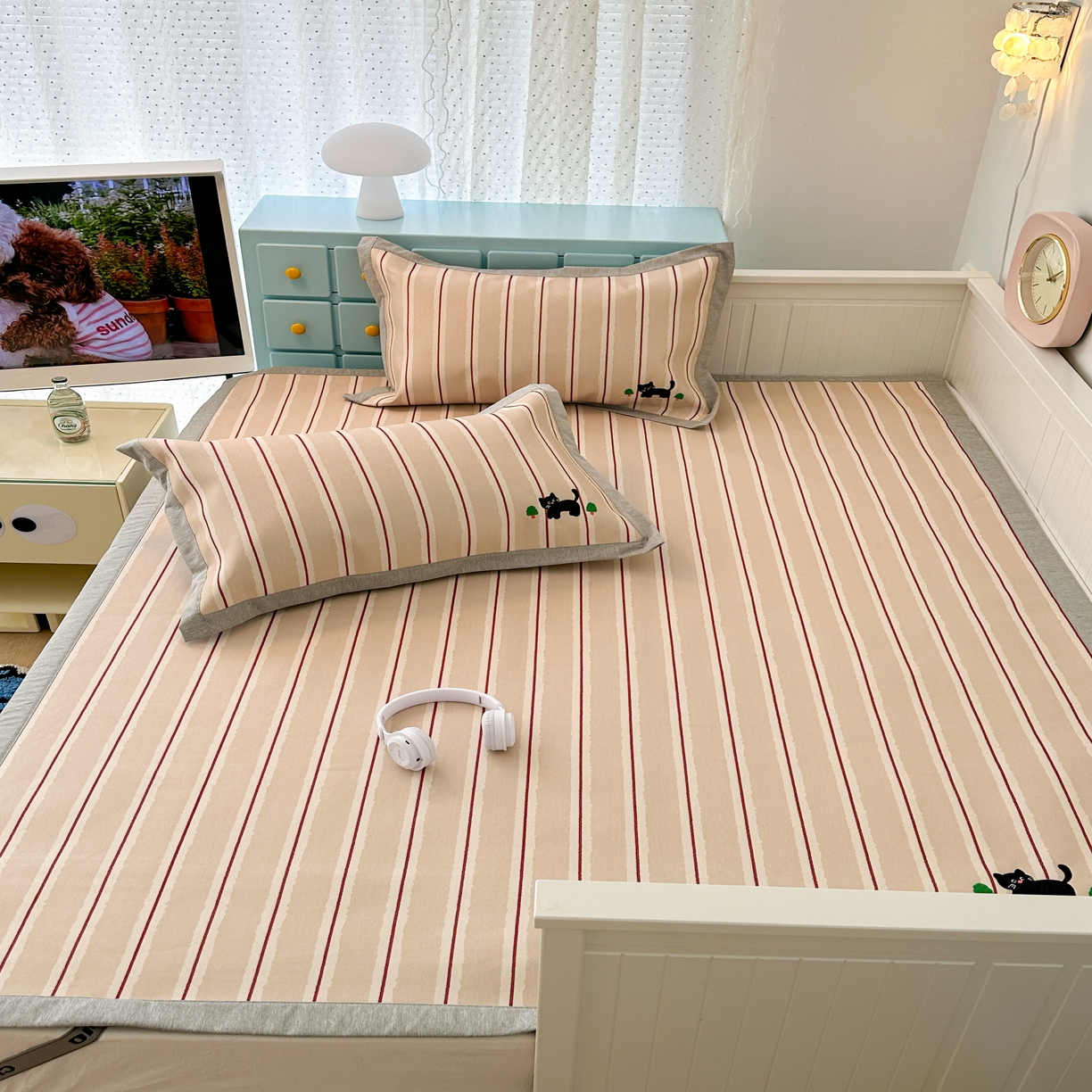 91家纺网 家纺一手货源 找家纺 昔可家纺 2024新款印花绣花冰丝席平席款 条纹猫咪