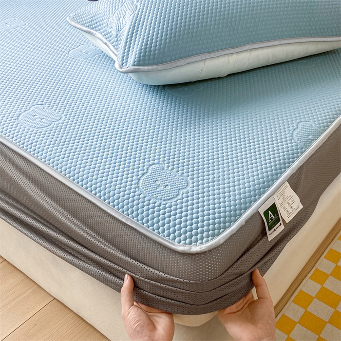 91家纺网 家纺一手货源 找家纺 吉象家纺 2024新款凉豆豆凉感软席凉席 小熊蓝