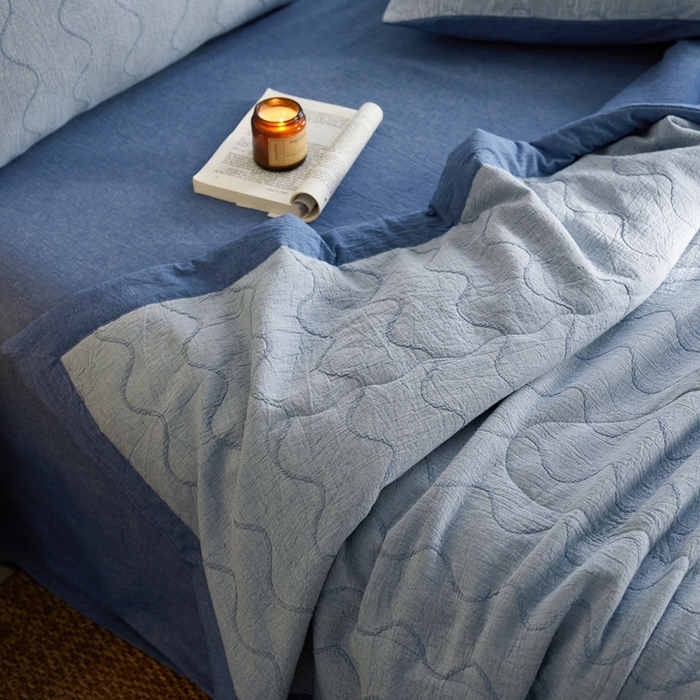 91家纺网 家纺一手货源 找家纺 （总）安莱生活 2024色新款织双层纱提花波浪三系列夏被及夏被四件套--竖纹波浪