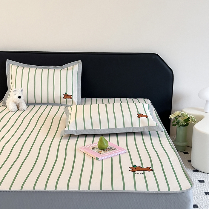 91家纺网 家纺一手货源 找家纺 昔可家纺 2024新款数码印花刺绣床笠款冰丝席 圣诞狗狗