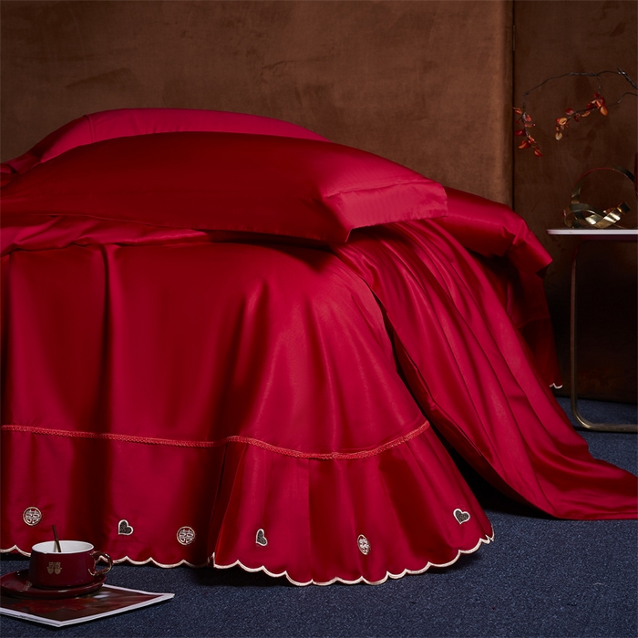 91家纺网 家纺一手货源 找家纺 高大尚婚庆馆 2025新款60s长绒棉轻奢（床裙款）婚庆四件套 真爱相随（金）