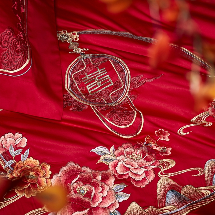 91家纺网 家纺一手货源 找家纺 高大尚婚庆馆 2025新款60s长绒棉轻奢（床裙款）婚庆四件套 为爱盛开