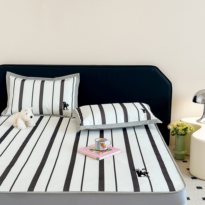 91家纺网 家纺一手货源 找家纺 昔可家纺 2024新款数码印花刺绣床笠款冰丝席 顽皮猫