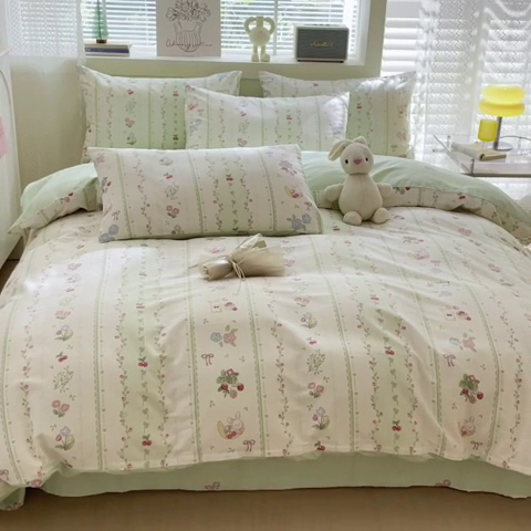91家纺网 家纺一手货源 找家纺 清雅福 2024新款全棉13372小清新四件套和单品系列第四季 草莓兔