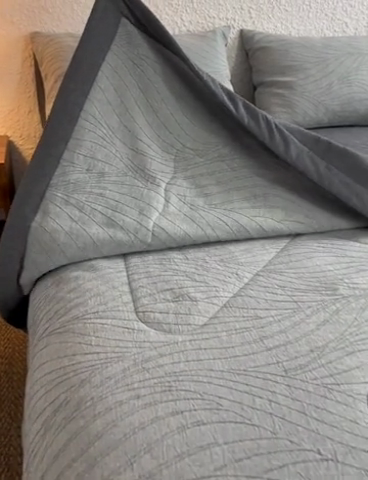 91家纺网 家纺一手货源 找家纺 2024新款色织双层纱提花波浪三系列夏被及夏被四件套--乱纹波浪 乱纹-深灰