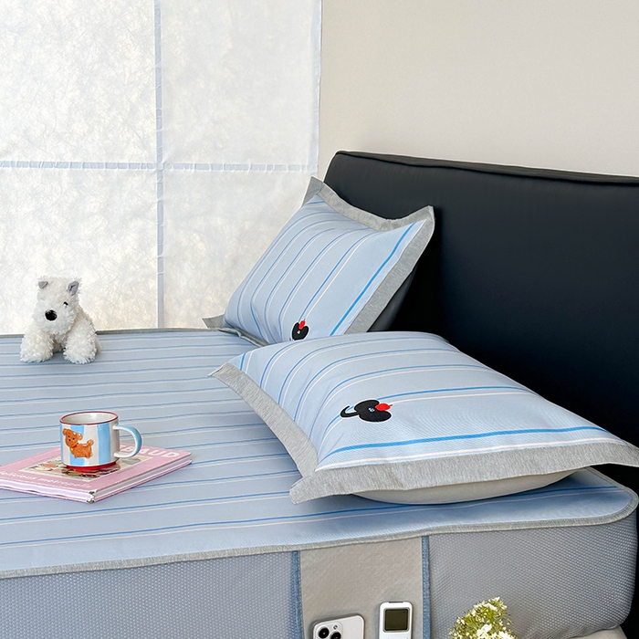 91家纺网 家纺一手货源 找家纺 昔可家纺 2024新款数码印花刺绣床笠款冰丝席 蓝条小象