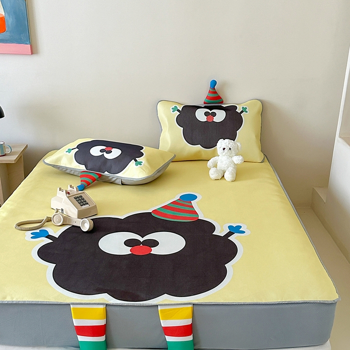 91家纺网 家纺一手货源 找家纺 昔可家纺 2024新款异形床笠款冰丝凉席 萌系小黑球