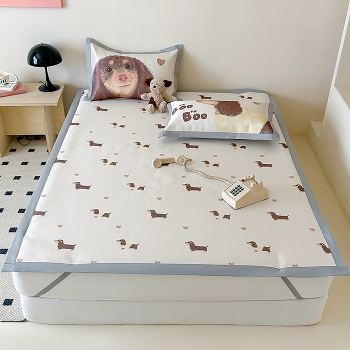 91家纺网 家纺一手货源 找家纺 圆岛 2024新款A类900D萌宠系列冰丝养生席 企鹅咕咕