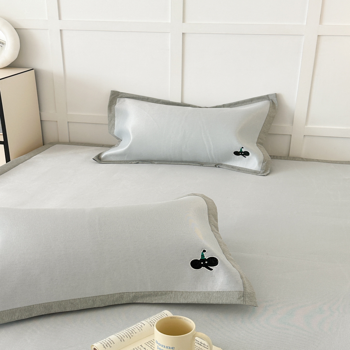 91家纺网 家纺一手货源 找家纺 昔可家纺 2024新款纯色绣花冰丝席平席款 派对小象