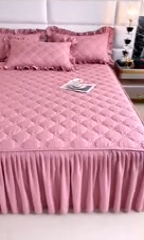 91家纺网 家纺一手货源 找家纺 忘忧草 2024新款亲肤磨毛夹棉床裙 佳人-豆沙红