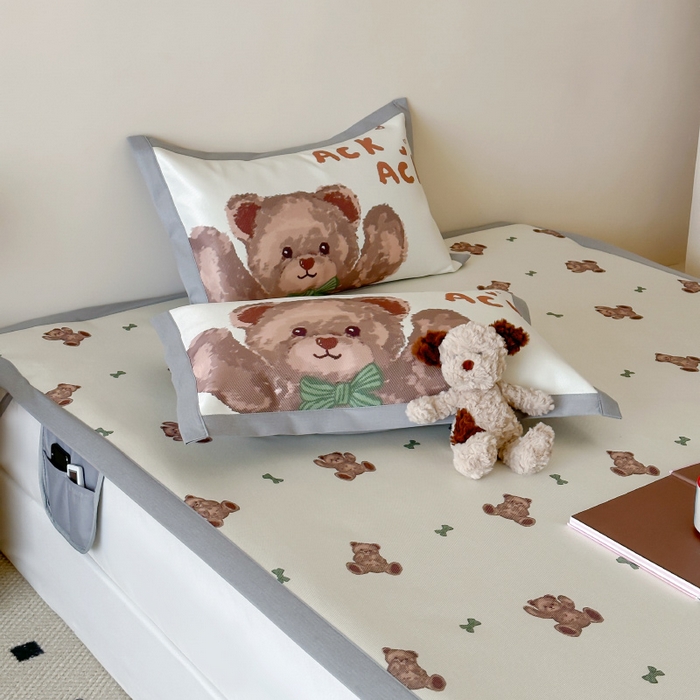 91家纺网 家纺一手货源 找家纺 圆岛 2024新款A类900D萌宠系列冰丝养生席 咖啡小熊