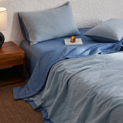 91家纺网 家纺一手货源 找家纺 （总）安莱生活 2024色织双层纱提花波浪三系列夏被及夏被四件套--斜纹波兰