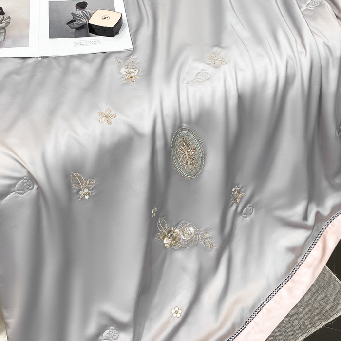 91家纺网 家纺一手货源 找家纺 （总）歌历斯家纺 2024新款亲肤舒适60S天丝简约款夏被 