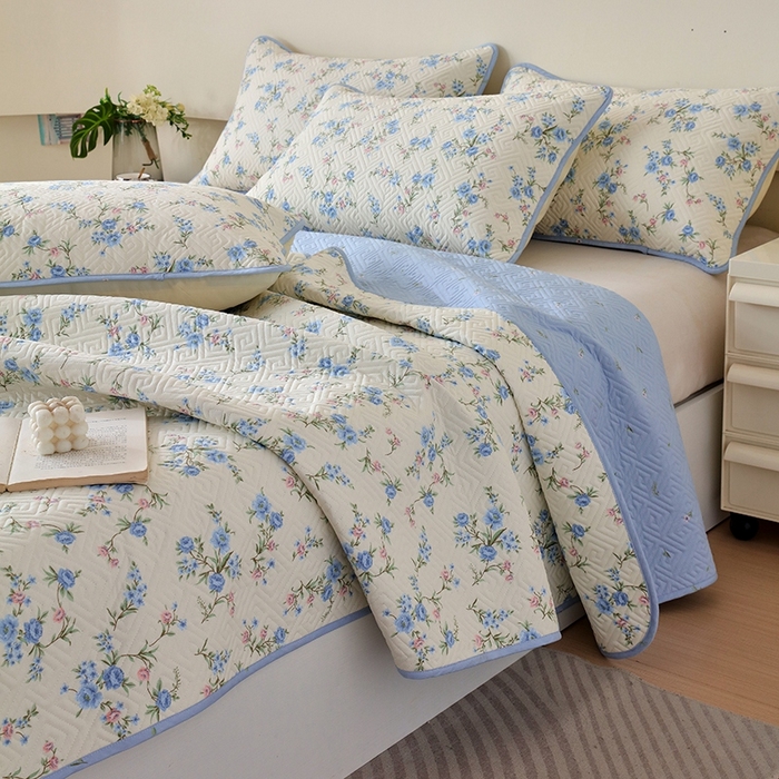 91家纺网 家纺一手货源 找家纺 羽爱家纺 2025新款A类双面全棉印花床盖套件 花叶影