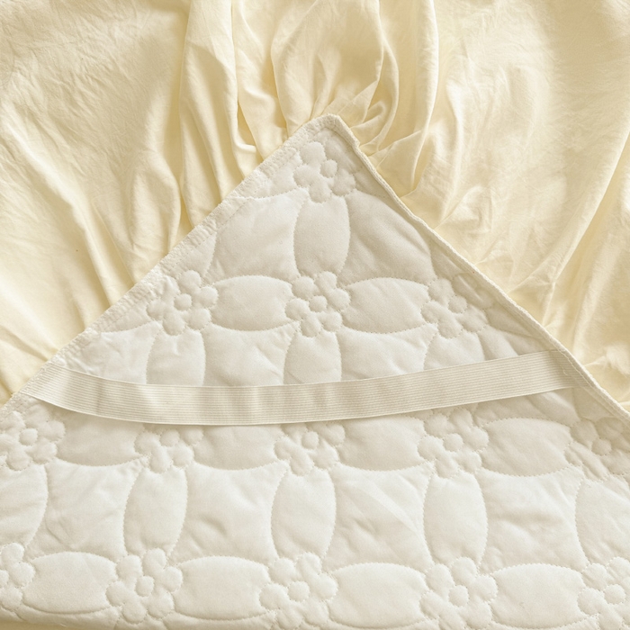 91家纺网 家纺一手货源 找家纺 罗艺轩 2024新款公主风水洗棉夹棉单床裙-浪漫满屋床 浪漫满屋-牛乳白