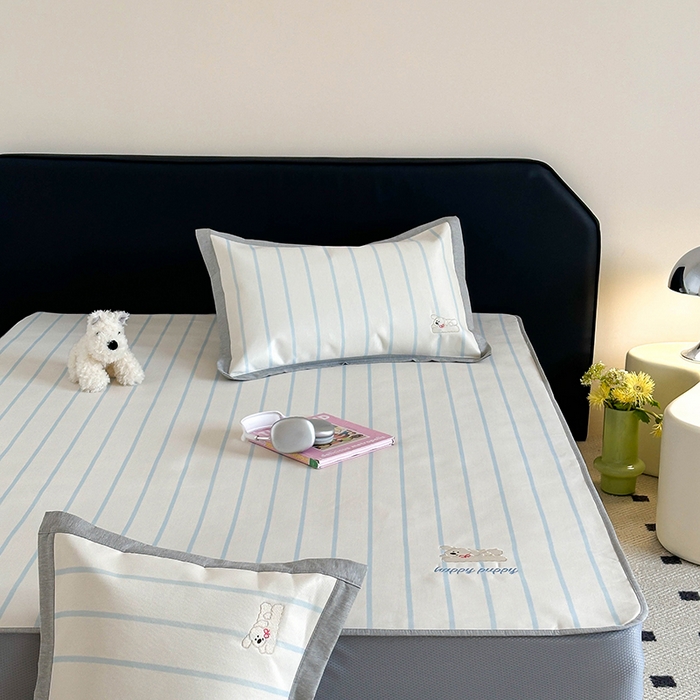 91家纺网 家纺一手货源 找家纺 昔可家纺 2024新款数码印花刺绣床笠款冰丝席 开心蝴蝶结狗